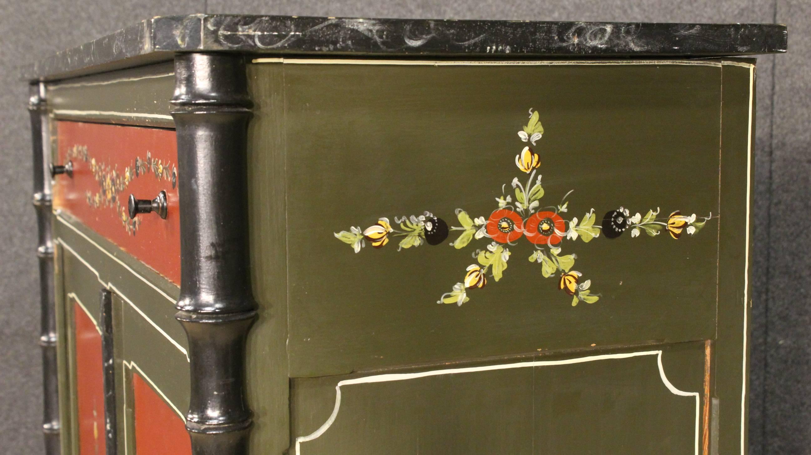 20th Century Dutch Hand-Painted Cabinet 2