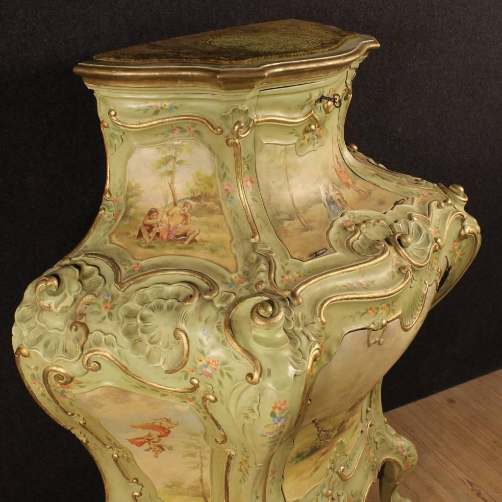 Gilt 20th Century Venetian Lacquered and Painted Urn Sideboard