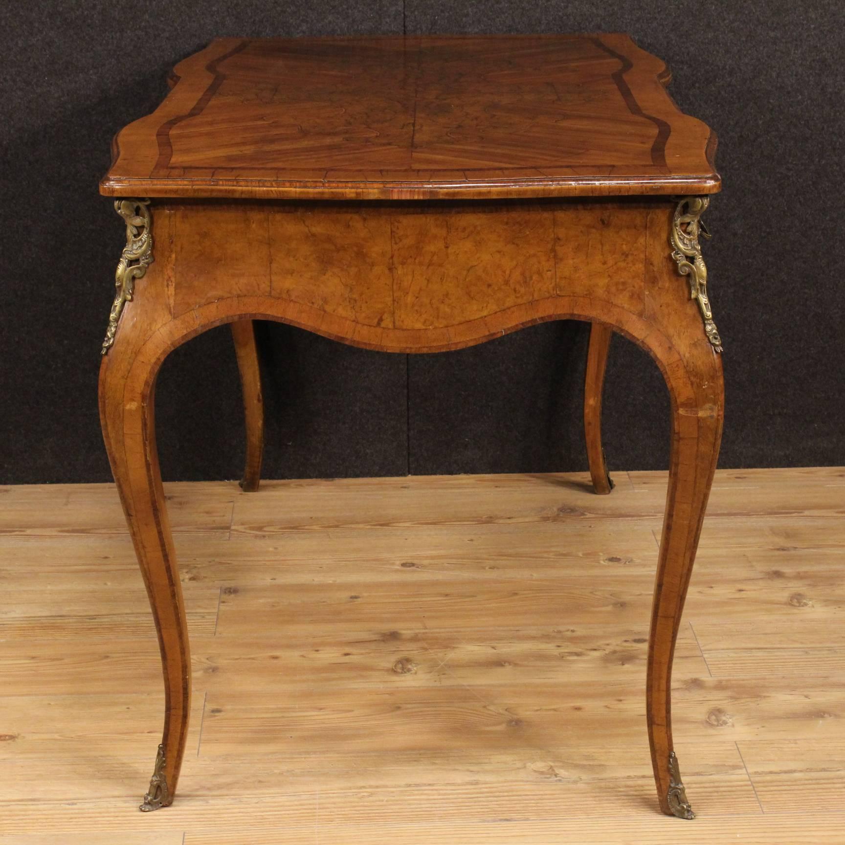 20th Century Italian Inlaid Writing Desk with Bronze In Good Condition In Vicoforte, Piedmont