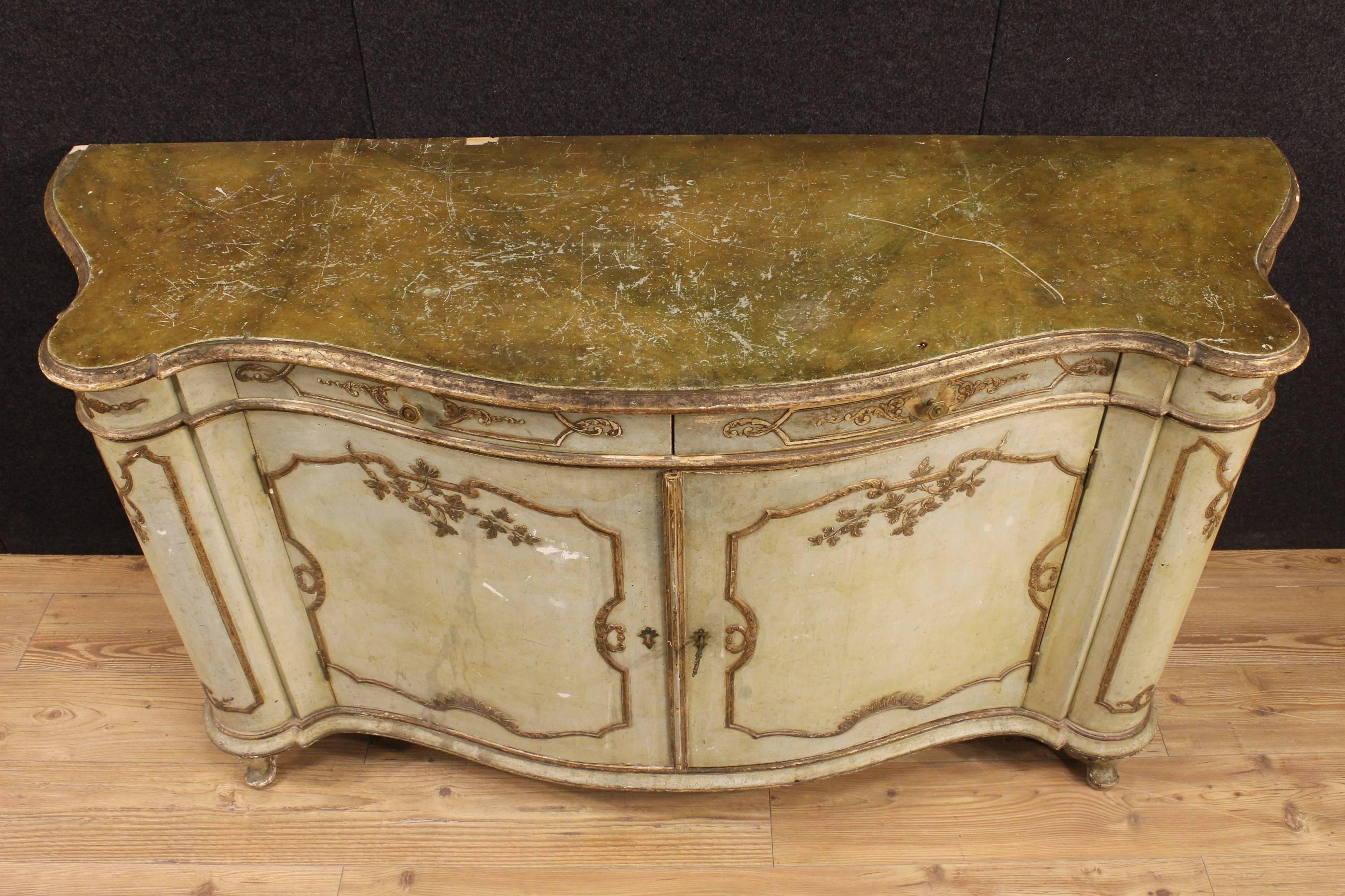 20th Century Great Venetian Lacquered Sideboard In Fair Condition In Vicoforte, Piedmont