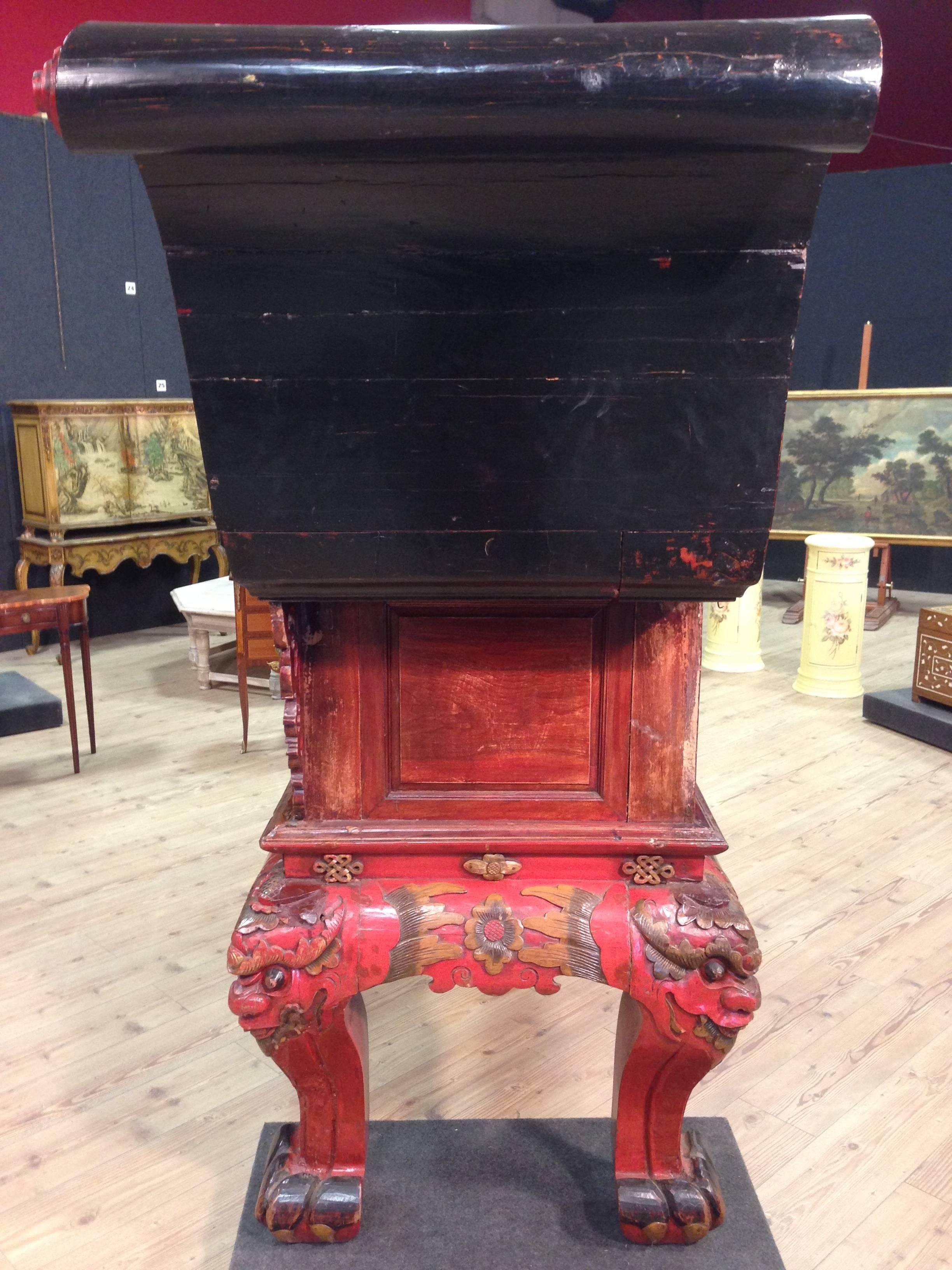 Gilt 20th Century Chinese Lacquered and Gilded Console Table