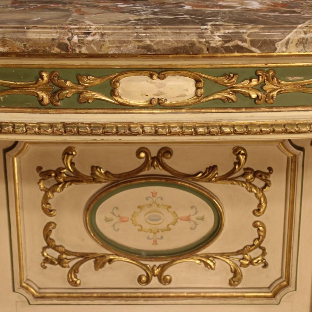 20th Century Italian Lacquered and Gilded Table 4