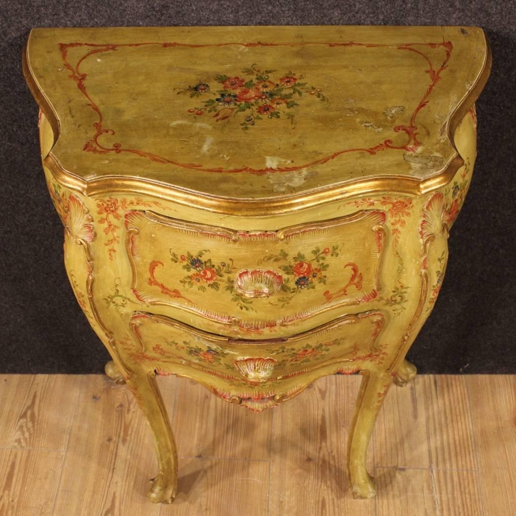 Italian Venetian Lacquered And Gilded Nightstand In Wood From 20th Century