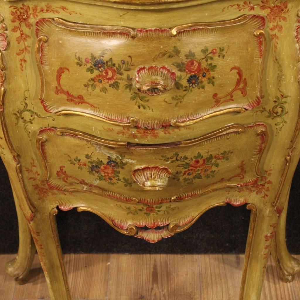 Venetian Lacquered And Gilded Nightstand In Wood From 20th Century 4