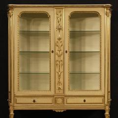 20th Century Italian Lacquered and Gilt Showcase