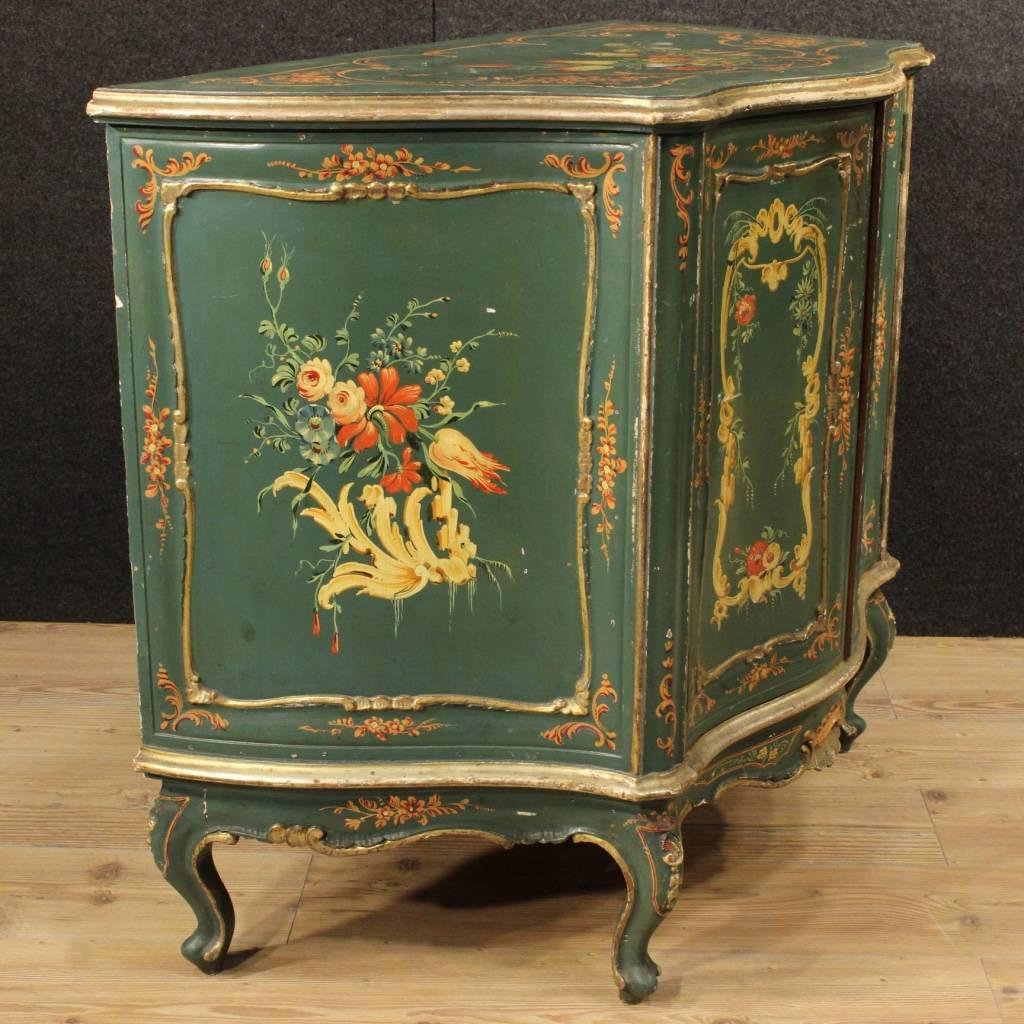 20th Century, Venetian Lacquered and Painted Sideboard In Fair Condition In Vicoforte, Piedmont