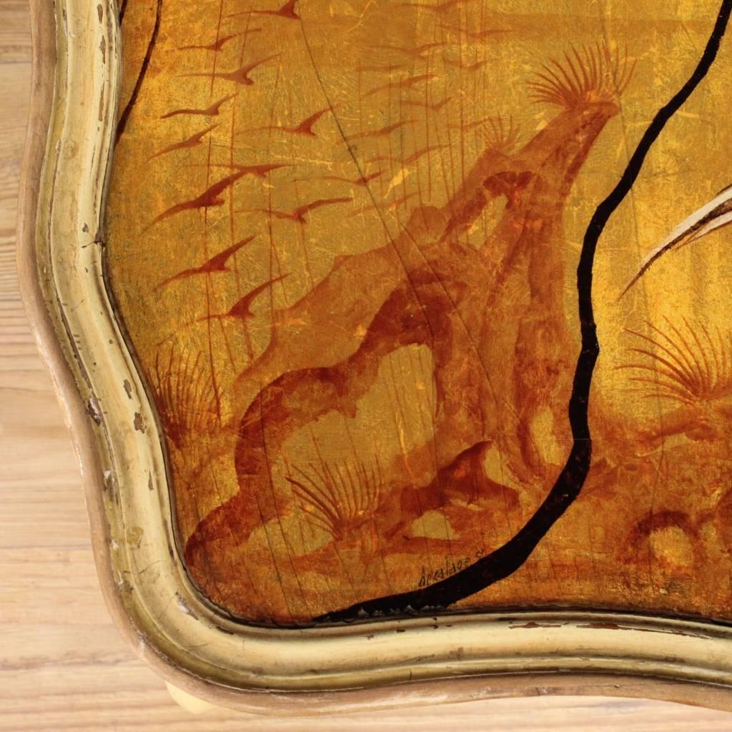 Venezianischer lackierter und vergoldeter Couchtisch des 20. Jahrhunderts im Zustand „Gut“ in Vicoforte, Piedmont