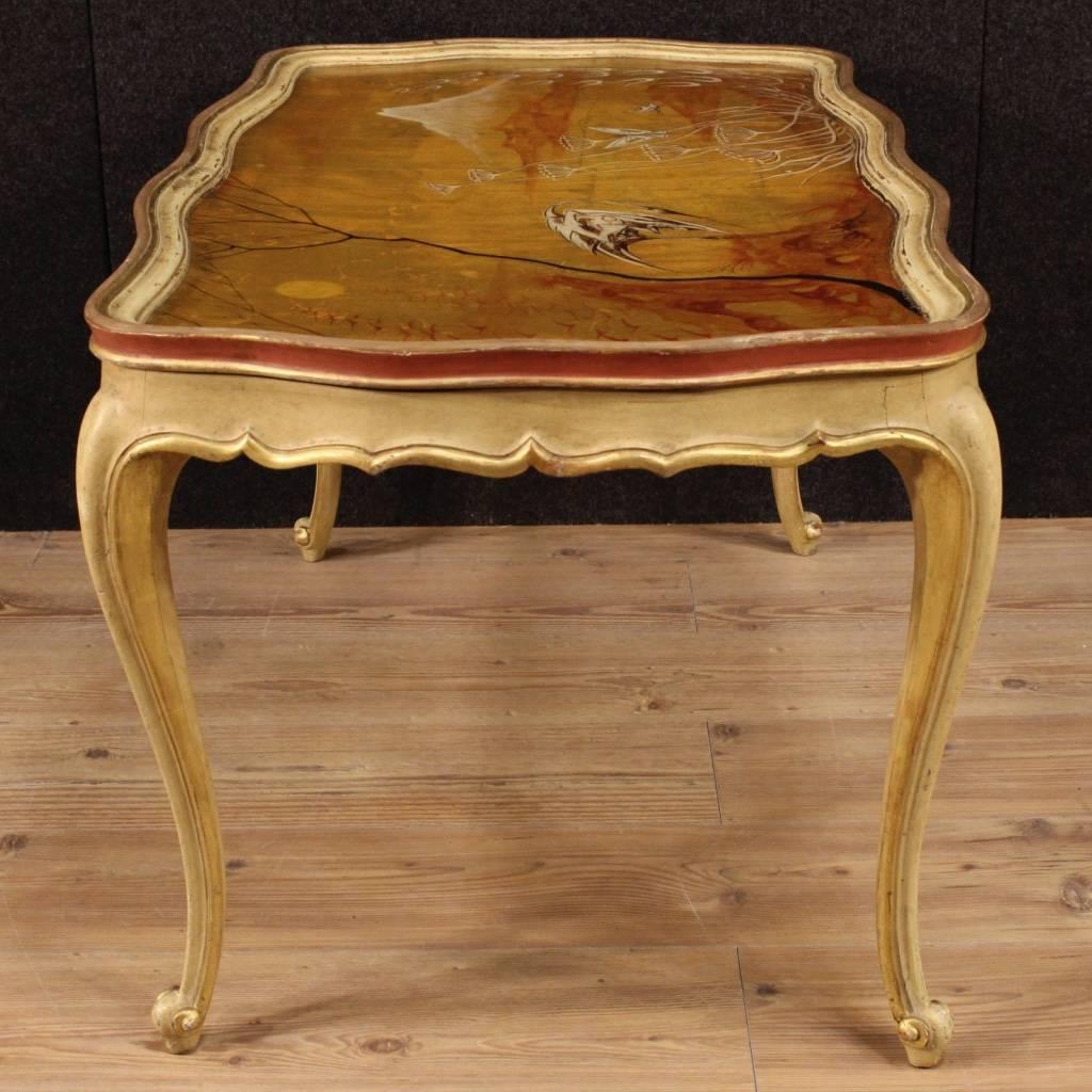 20th Century Venetian Lacquered and Gilt Coffee Table 1