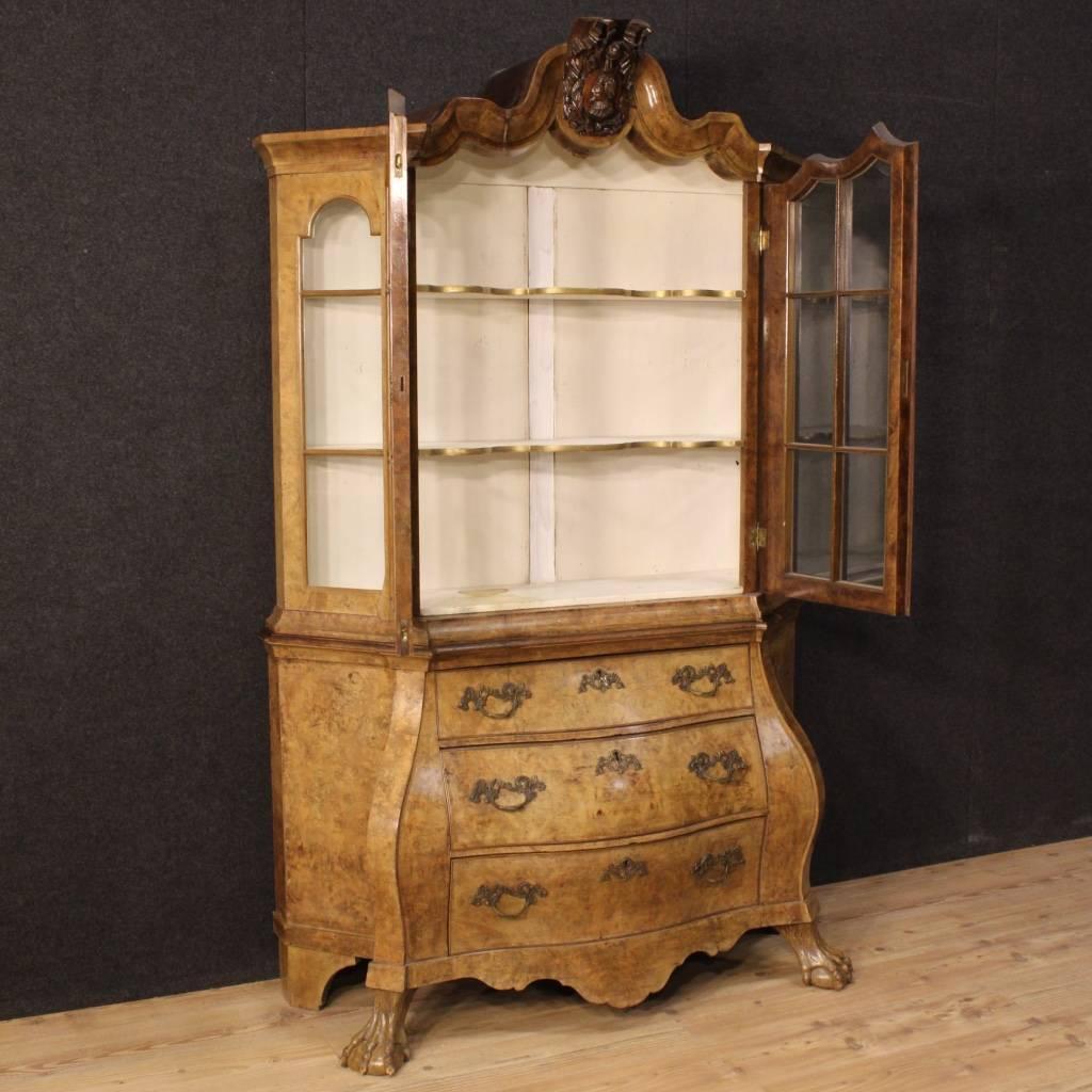 20th Century Dutch Showcase in Walnut and Burl 1