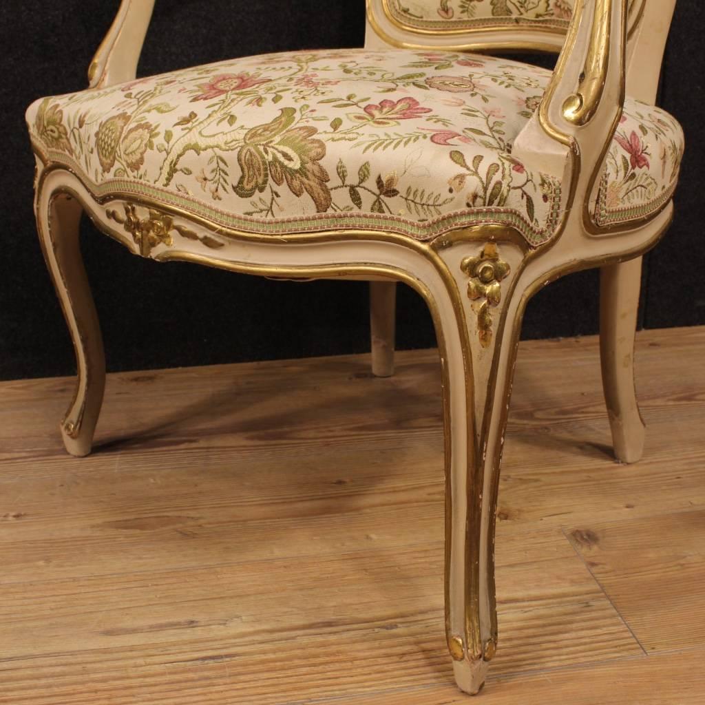 20th Century Pair of Italian Lacquered and Gilded Armchairs 1