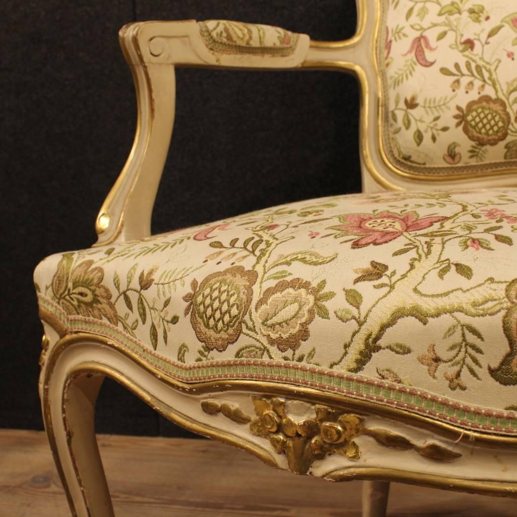 20th Century Pair of Italian Lacquered and Gilded Armchairs 2