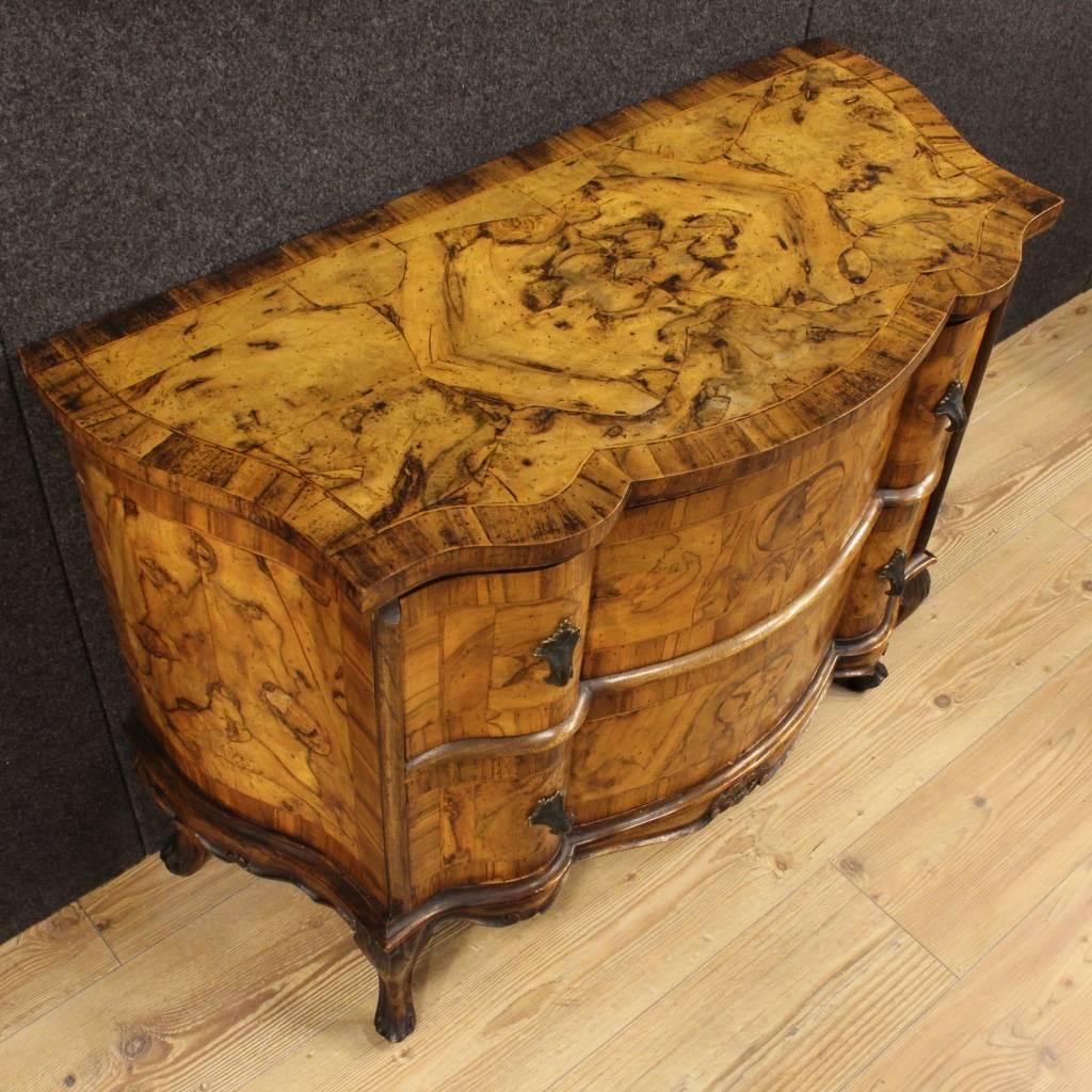 20th Century Small Venetian Dresser Carved in Walnut and Burl 6