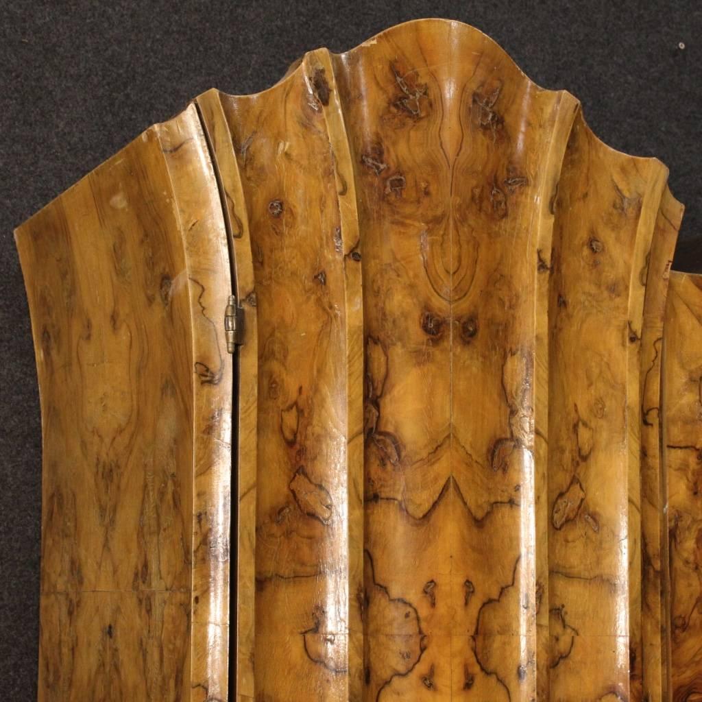 20th Century Italian Wardrobe in Art Deco Style in Burl Walnut In Fair Condition In Vicoforte, Piedmont