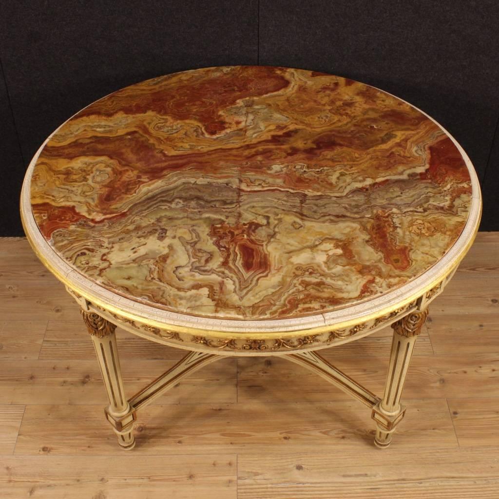 20th Century Lacquered And Gilt Wood Italian Louis XVI Style Round Dining Table In Good Condition In Vicoforte, Piedmont