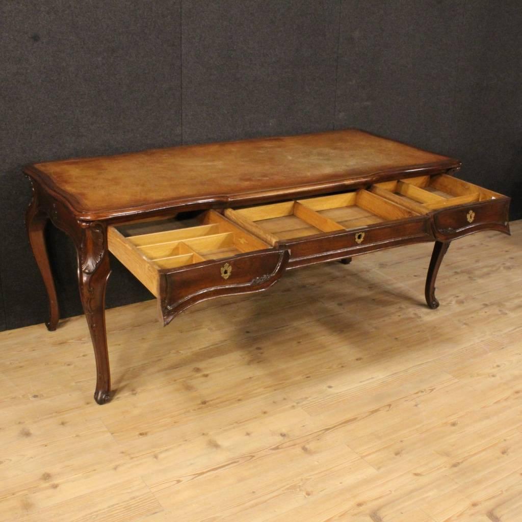 20th Century Italian Writing Desk in Louis XV Style in Walnut 6