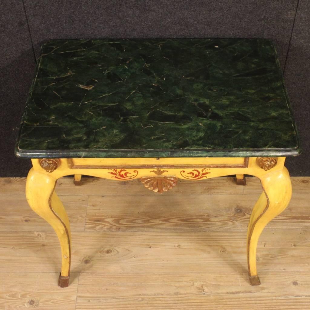 20th Century Italian Lacquered, Painted and Gilt Side Table In Good Condition In Vicoforte, Piedmont