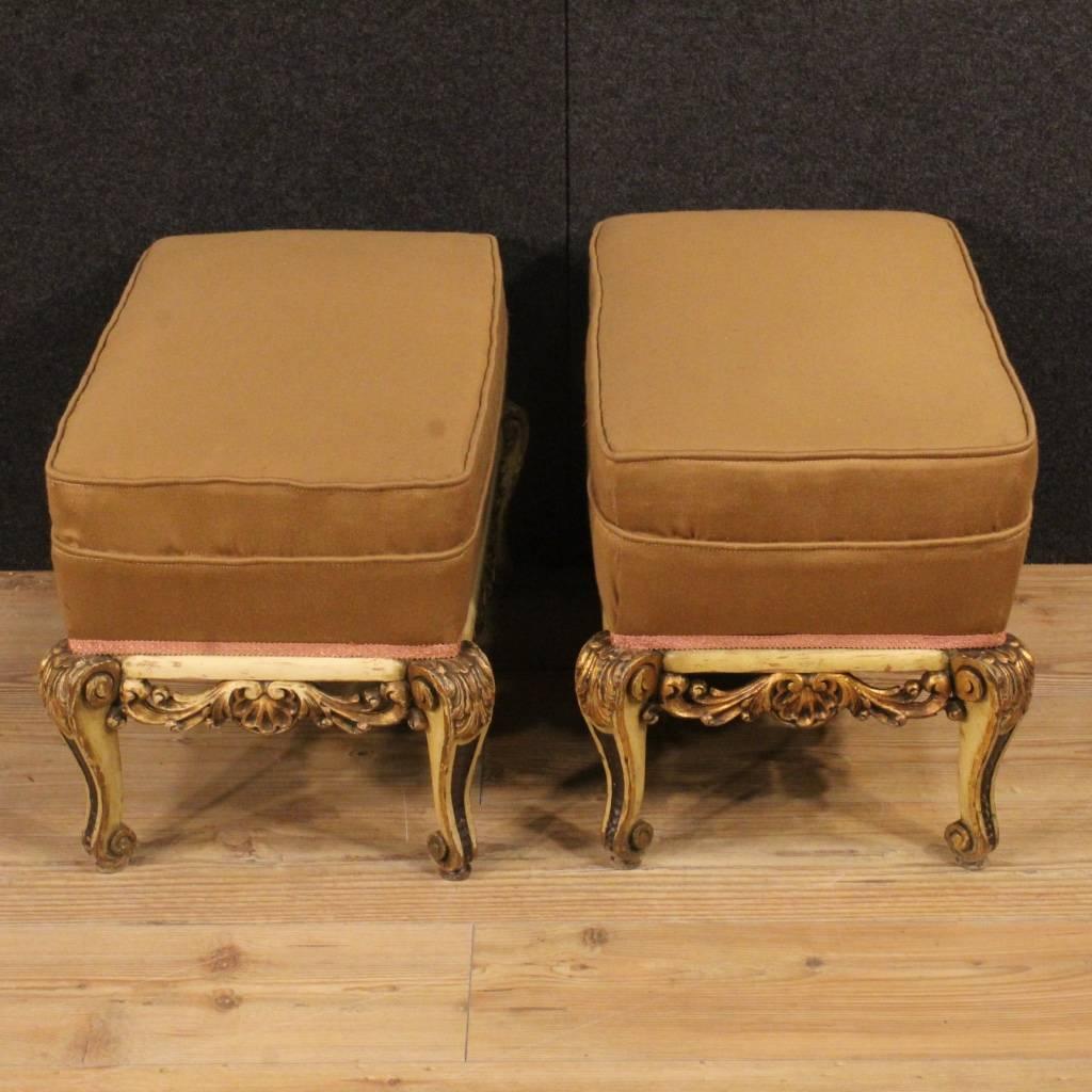 20th Century Pair of Spanish Lacquered and Gilt Footstools In Fair Condition In Vicoforte, Piedmont