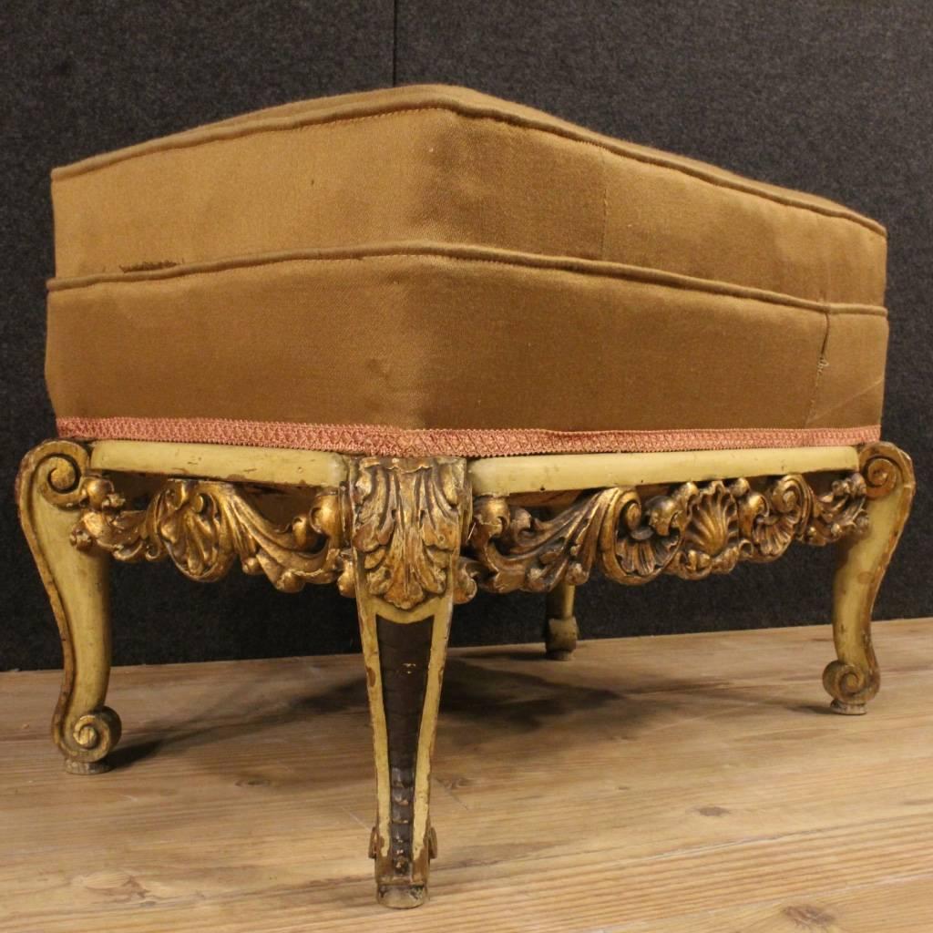 20th Century Pair of Spanish Lacquered and Gilt Footstools 1