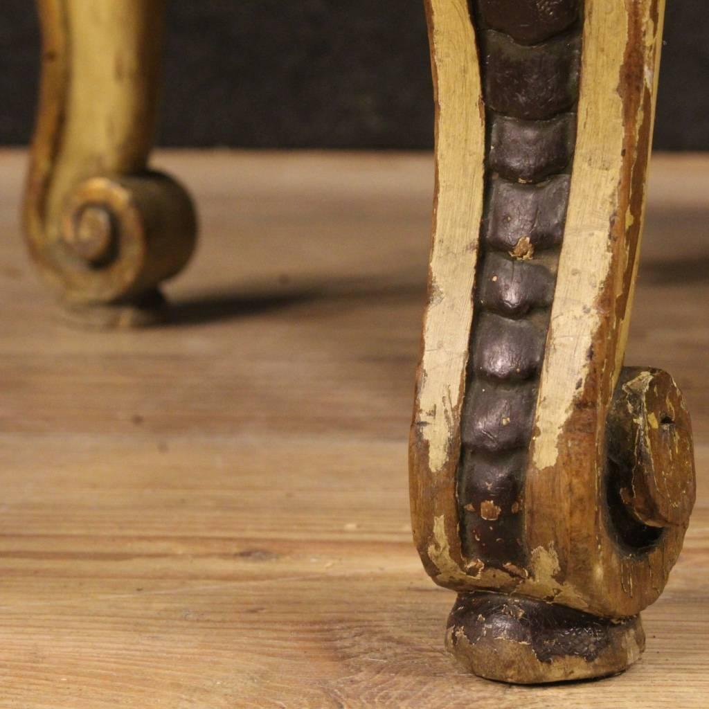 20th Century Pair of Spanish Lacquered and Gilt Footstools 4