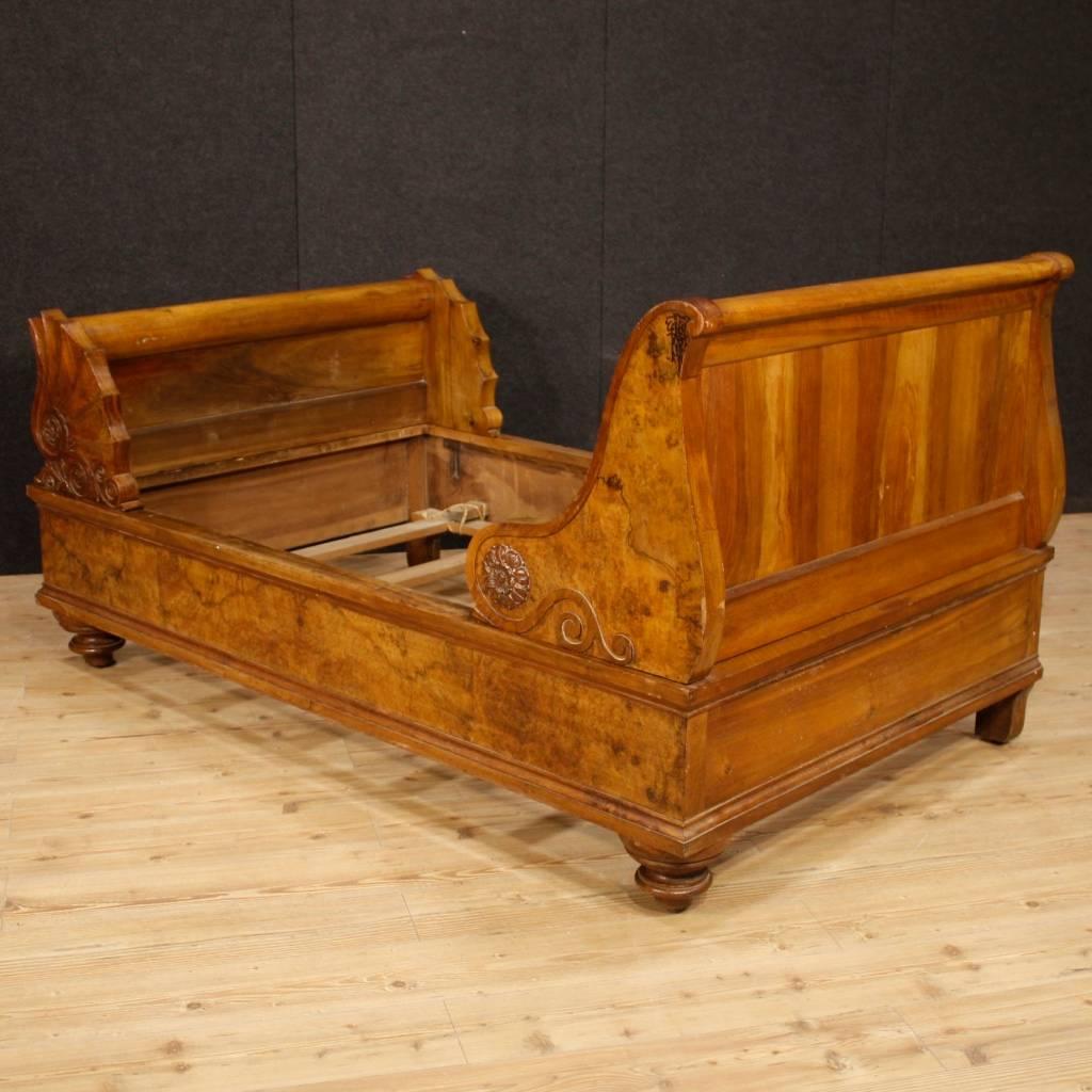 19th Century French Bed in Walnut and Burl Walnut 4