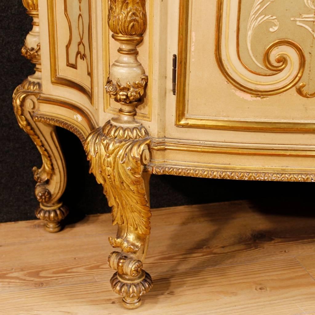 20th Century Italian Sideboard in Lacquered and Giltwood In Good Condition In Vicoforte, Piedmont