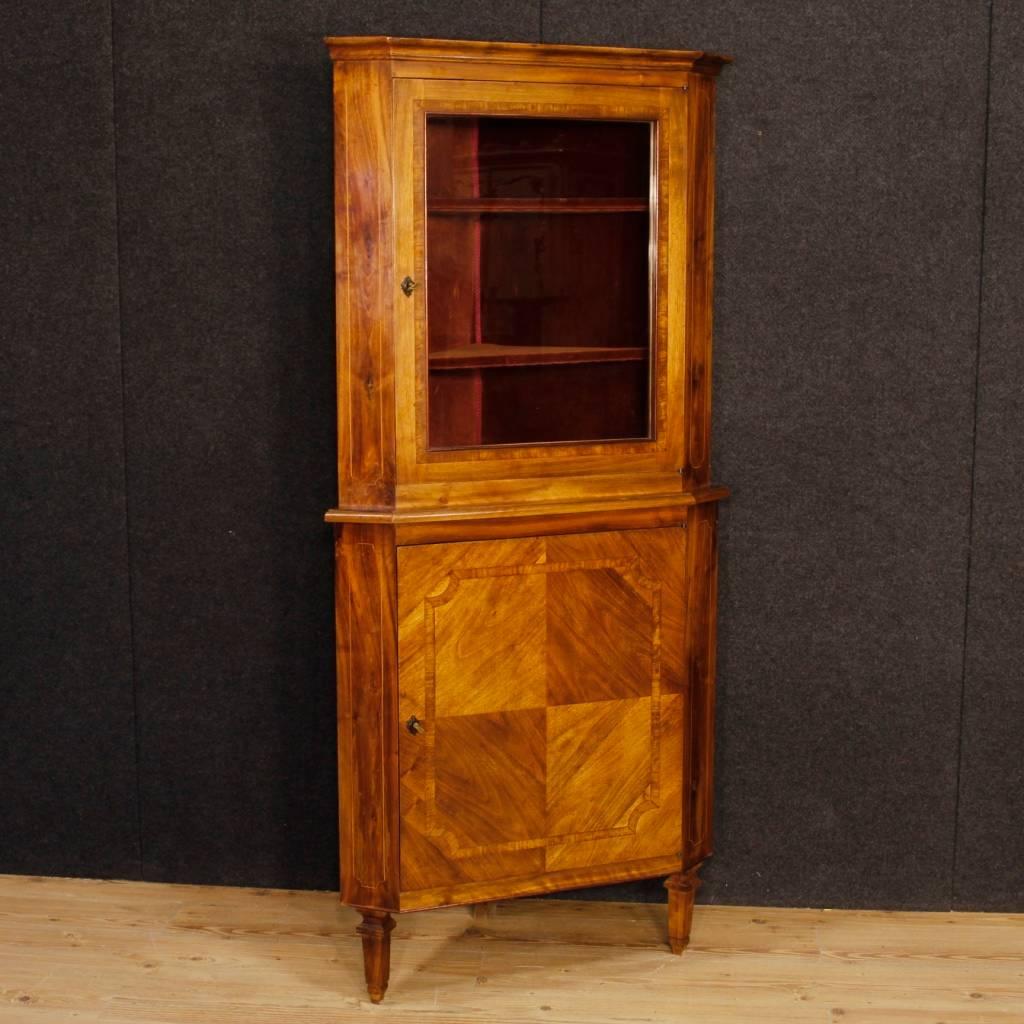 20th Century Italian Corner Cupboard in Louis XVI Style 5