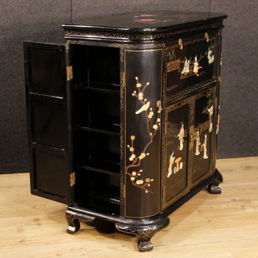 20th Century French Lacquered and Painted Chinoiserie Wet Bar 2