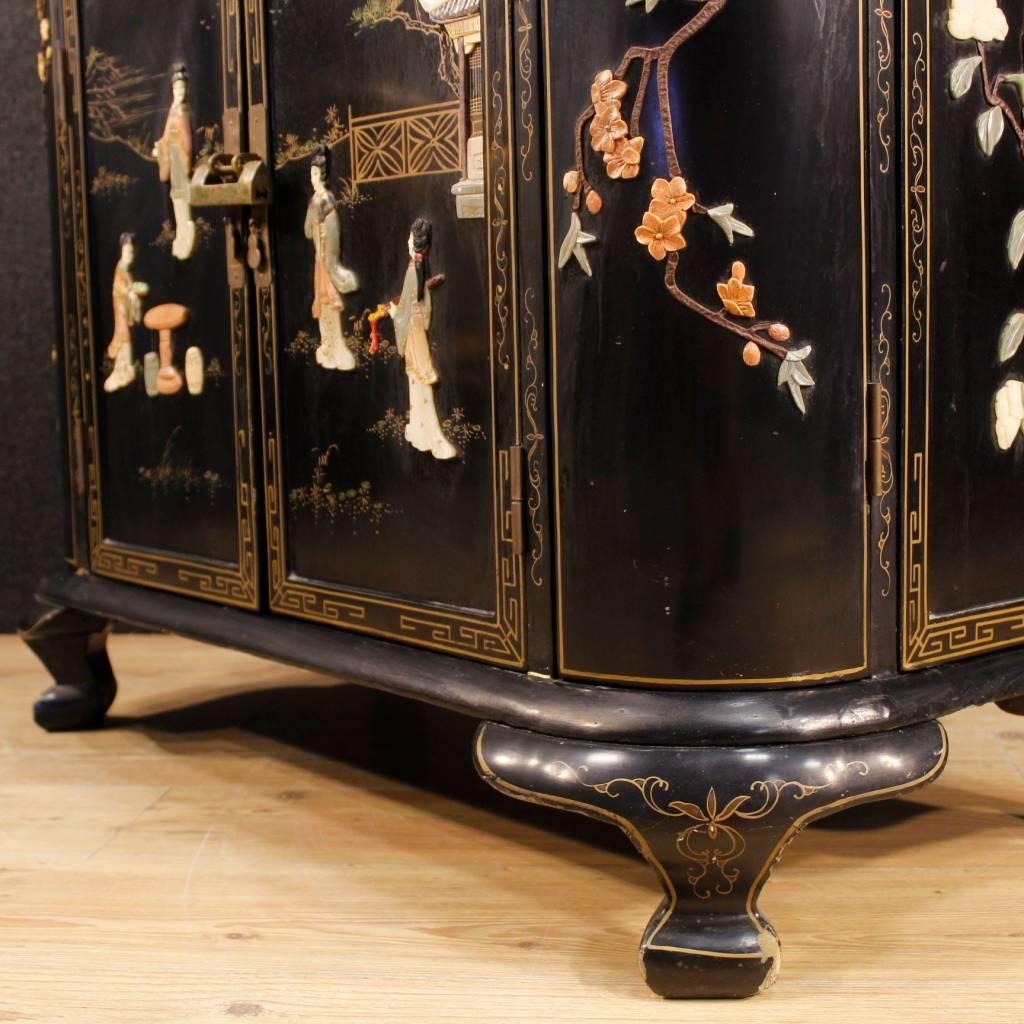 20th Century French Lacquered and Painted Chinoiserie Wet Bar 5