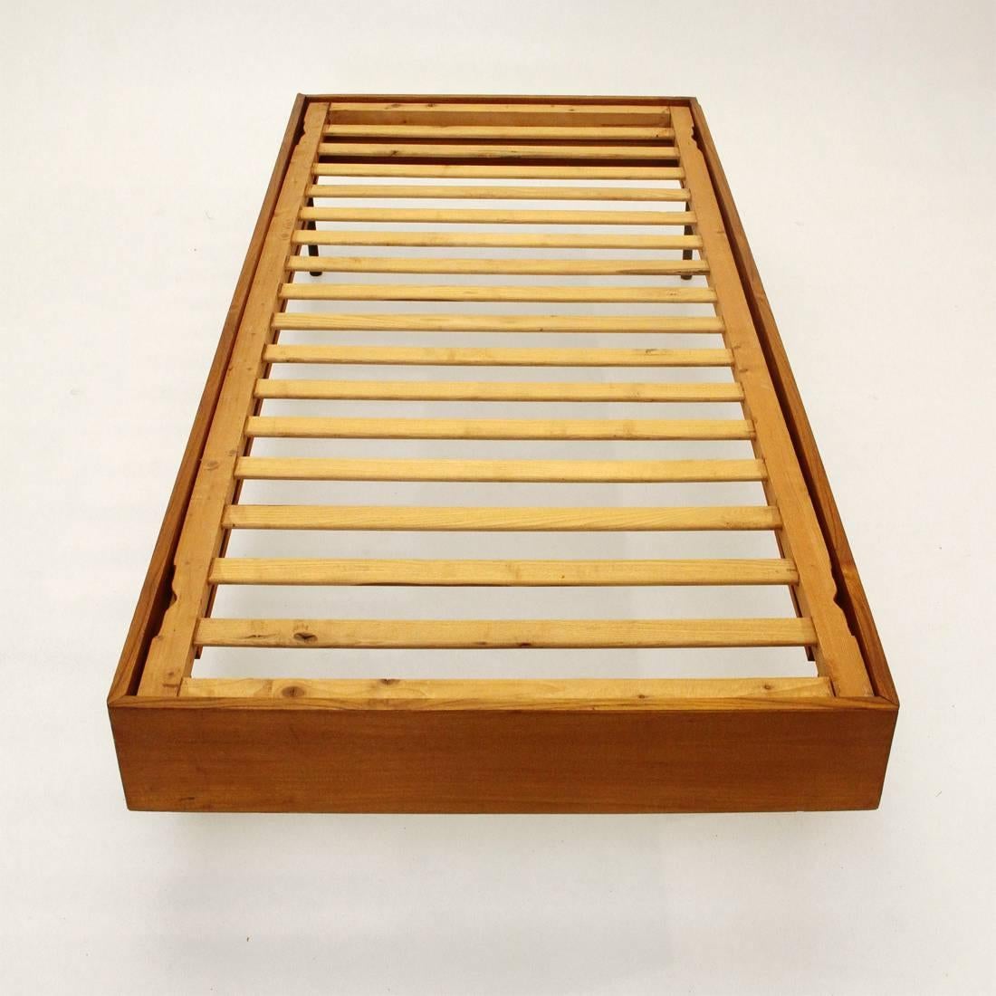 Mid-Century Modern Danish Modern Teak Daybed, 1960s