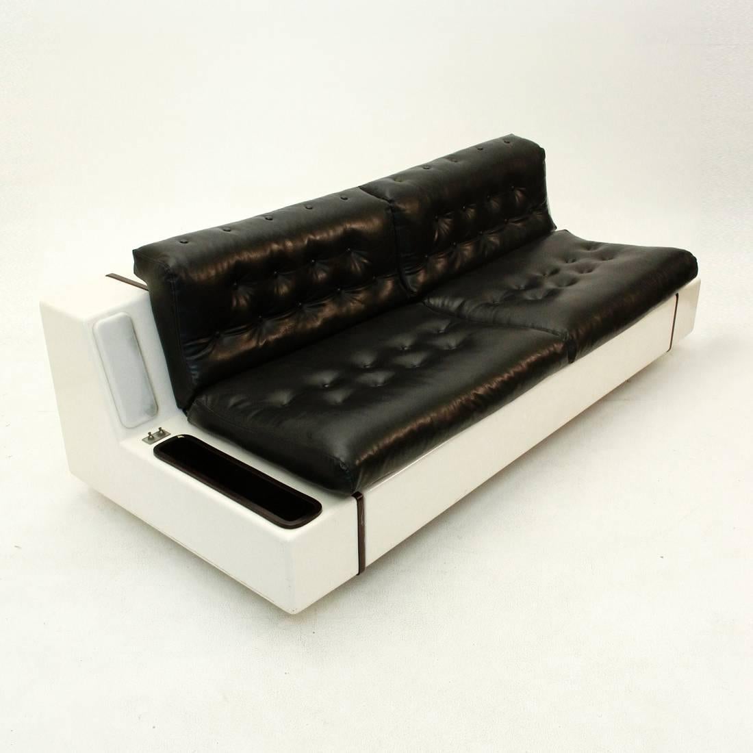 Mid-Century Italian Sofa Bed, 1960s In Good Condition In Savona, IT