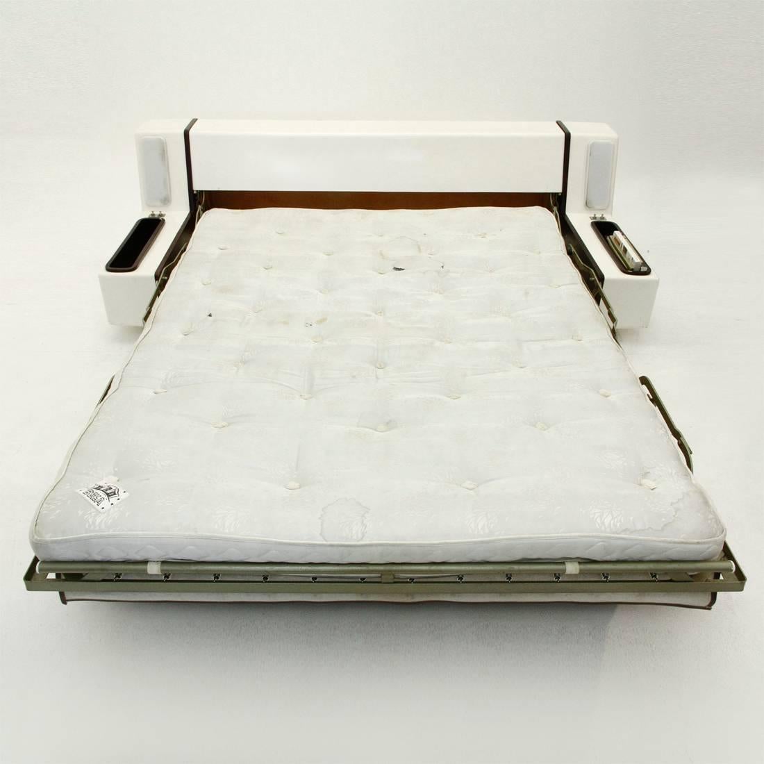 Mid-Century Italian Sofa Bed, 1960s 1