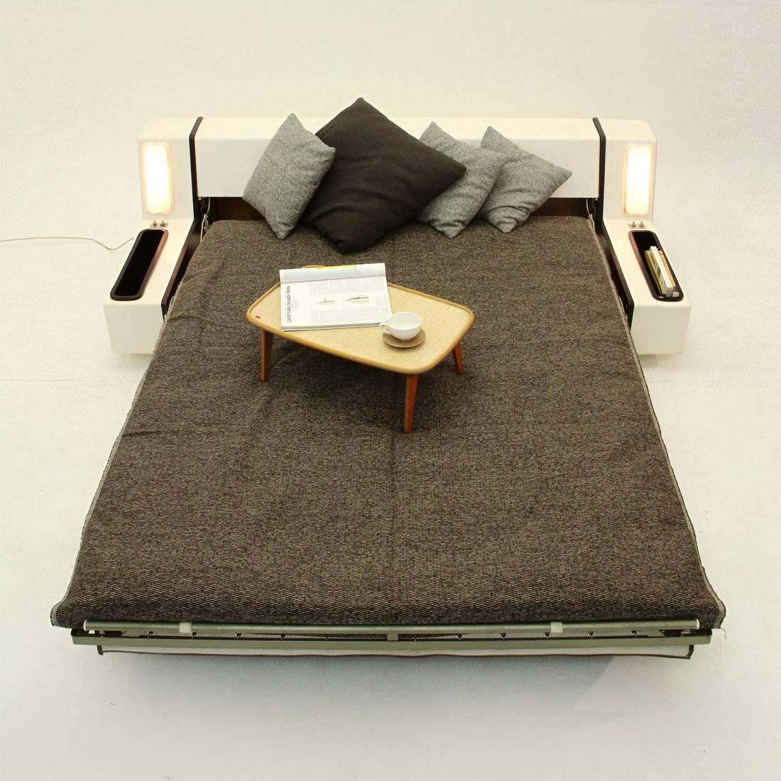 Mid-Century Italian Sofa Bed, 1960s 2
