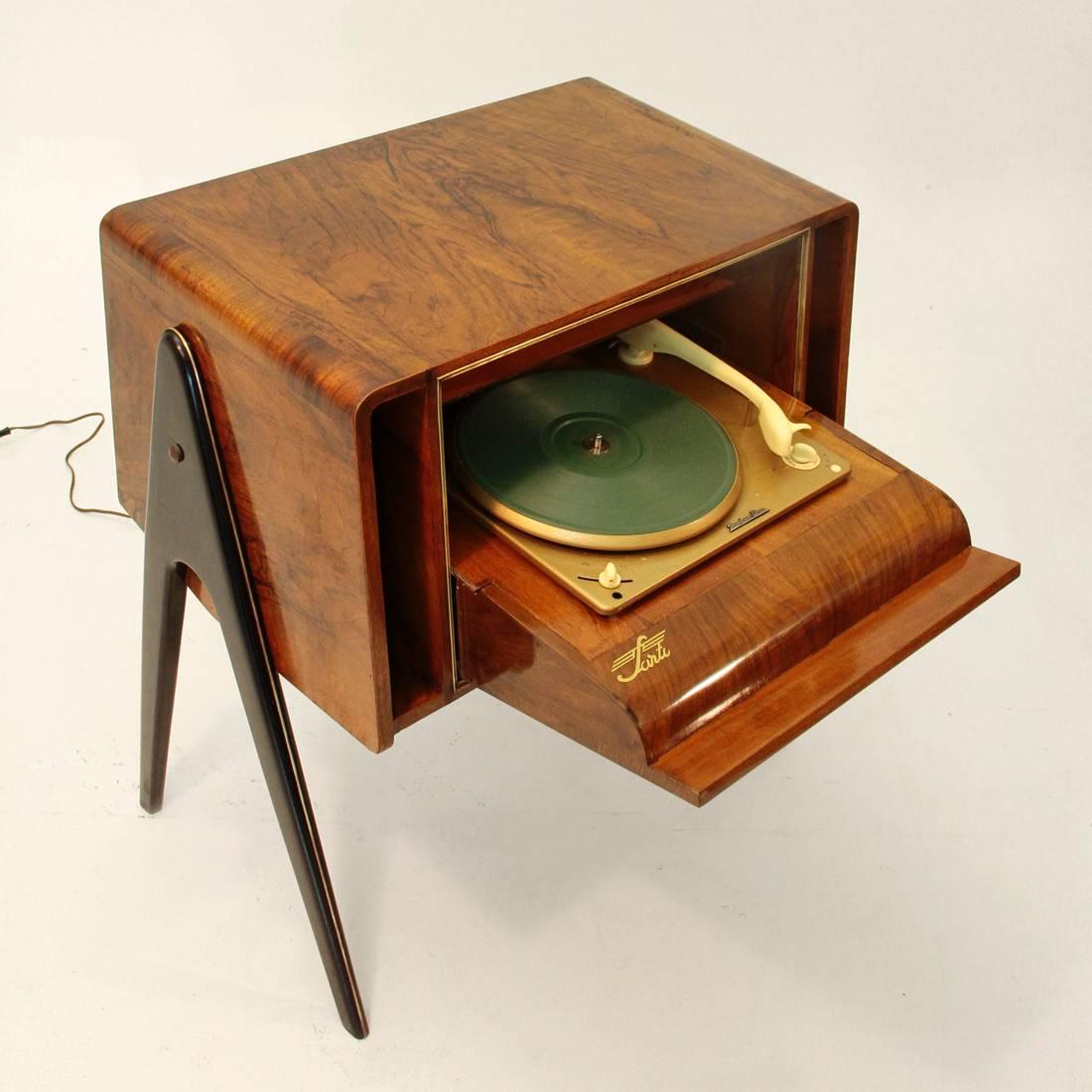 Italian Wood Cabinet with Turntable, 1940s In Excellent Condition In Savona, IT