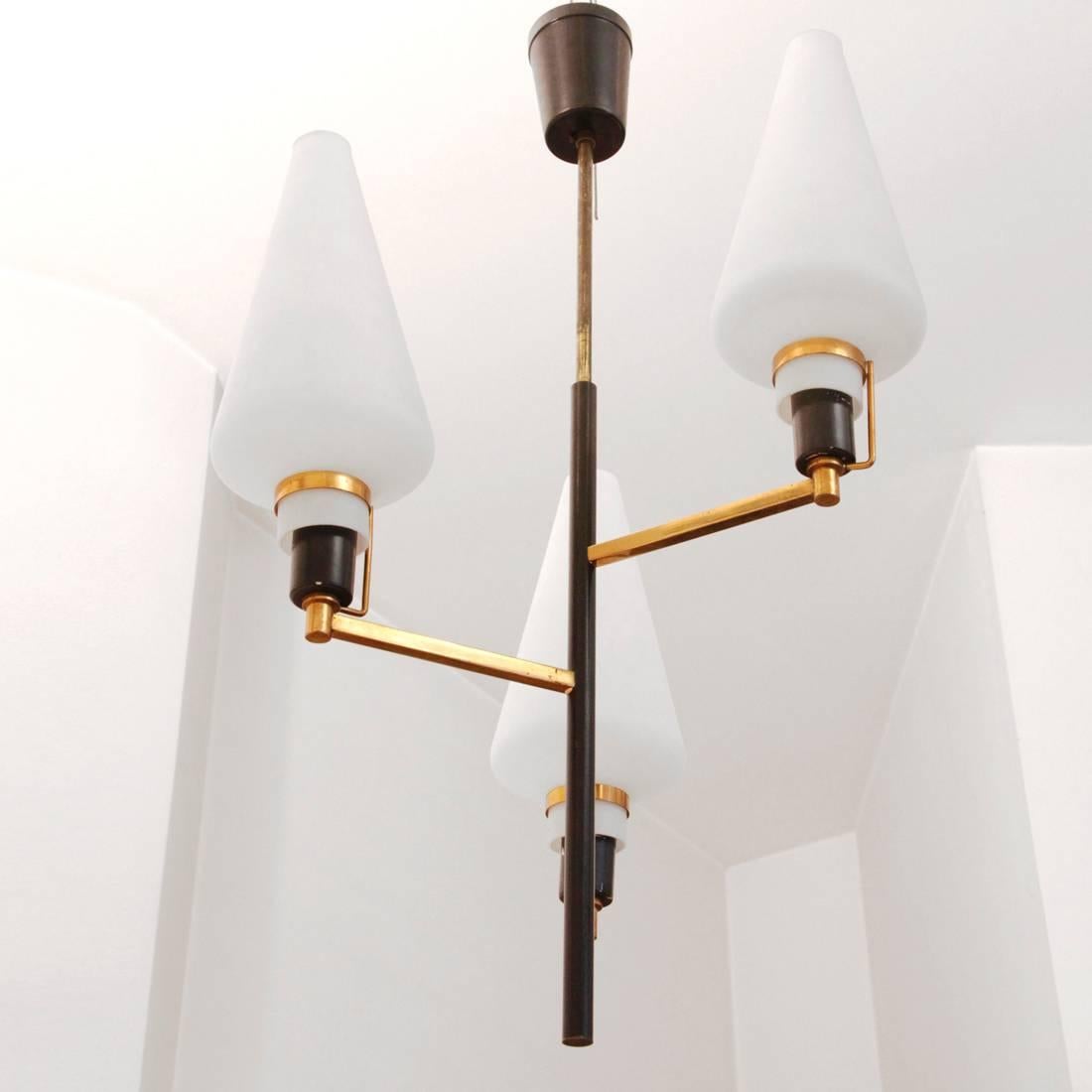 Mid-Century Modern Italian Three-Armed Brass and Glass Chandelier, 1950s For Sale