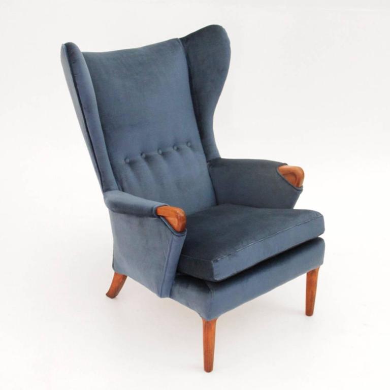 Vintage Velvet Wingback Chair From Parker Knoll 1960s At 1stdibs Mid Century Modern Vintage Velvet Wingback Chair From Parker Knoll 1960s For