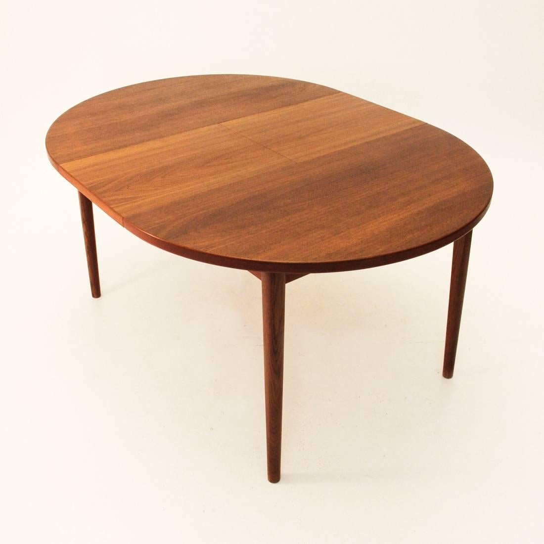 Mid-20th Century Round Extendable Teak Table from Hugo Troeds, 1960s