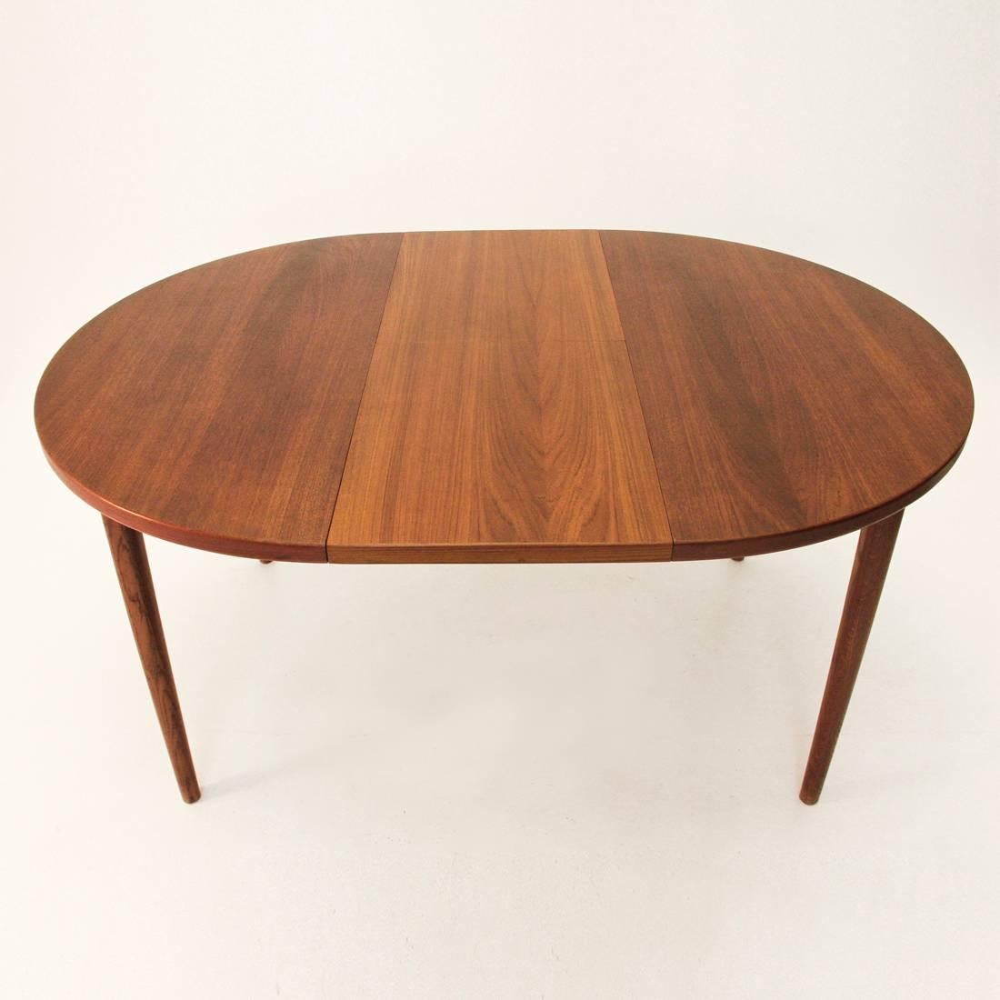 Round Extendable Teak Table from Hugo Troeds, 1960s In Excellent Condition In Savona, IT