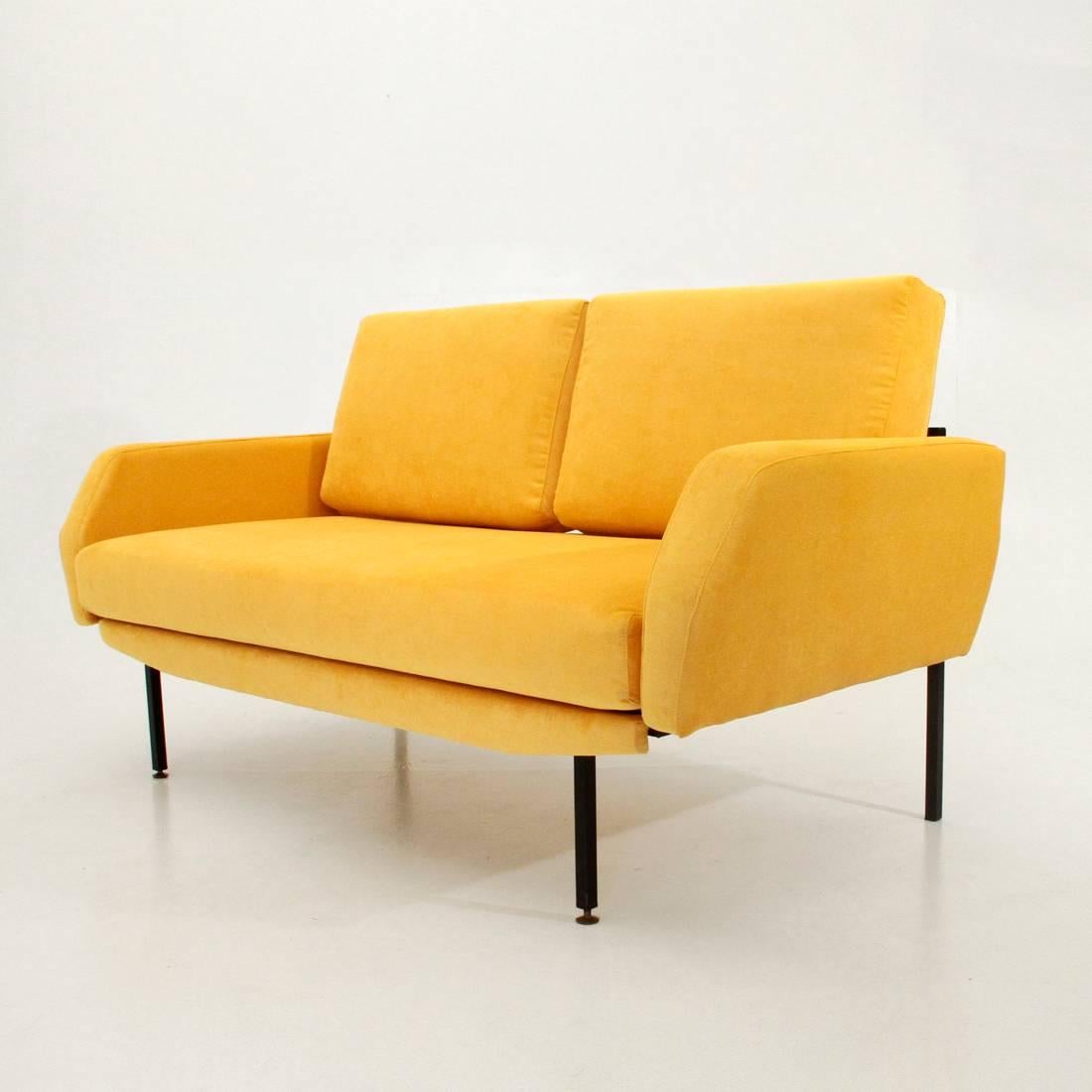 Italian Yellow Velvet Sofa Bed In Excellent Condition In Savona, IT