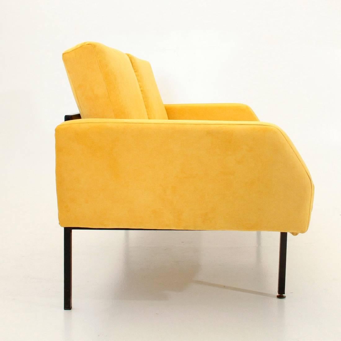 Mid-20th Century Italian Yellow Velvet Sofa Bed