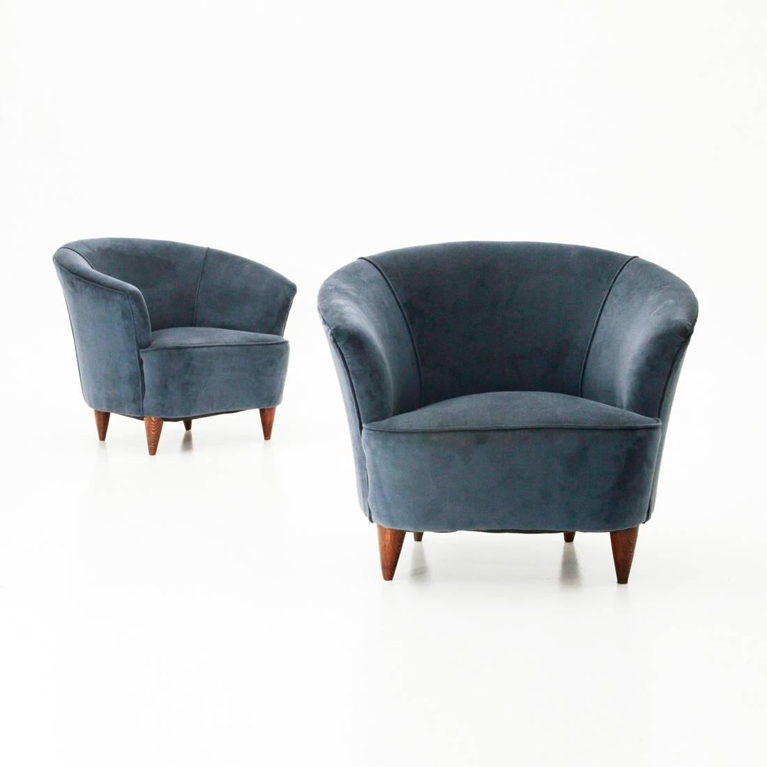 Two Italian Blue Velvet Armchairs 3