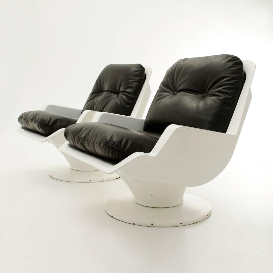 Two Nike Armchairs by Richard Neagle for Sormani In Excellent Condition In Savona, IT