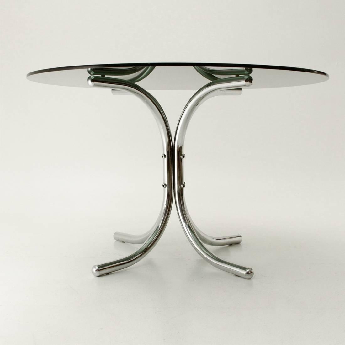 Italian Chromed Dining Table with Round Glass Top, 1970s In Good Condition In Savona, IT