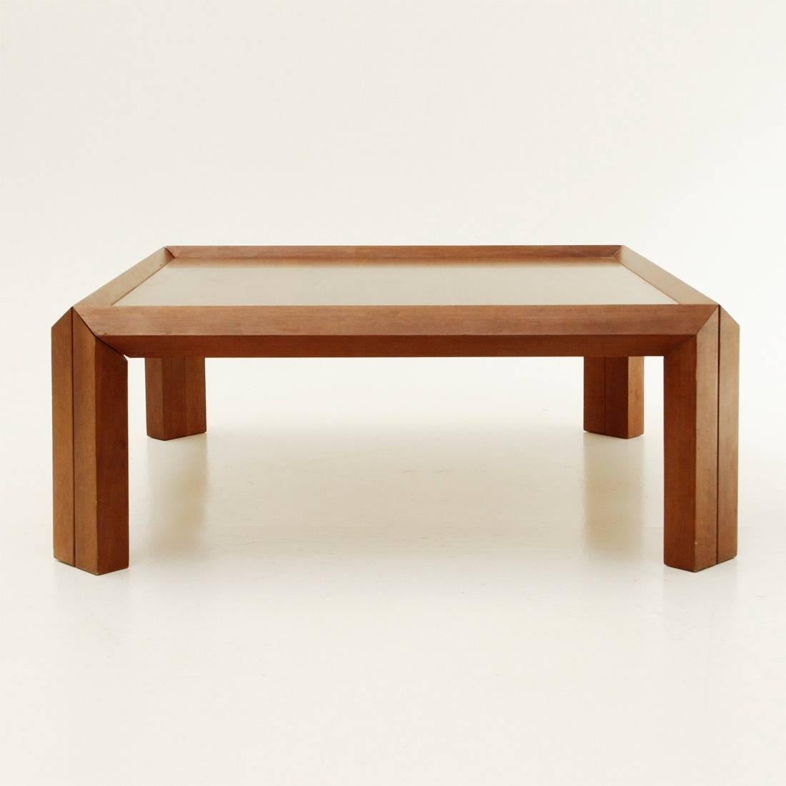 Italian Square Wood Coffee Table, 1980s In Good Condition In Savona, IT