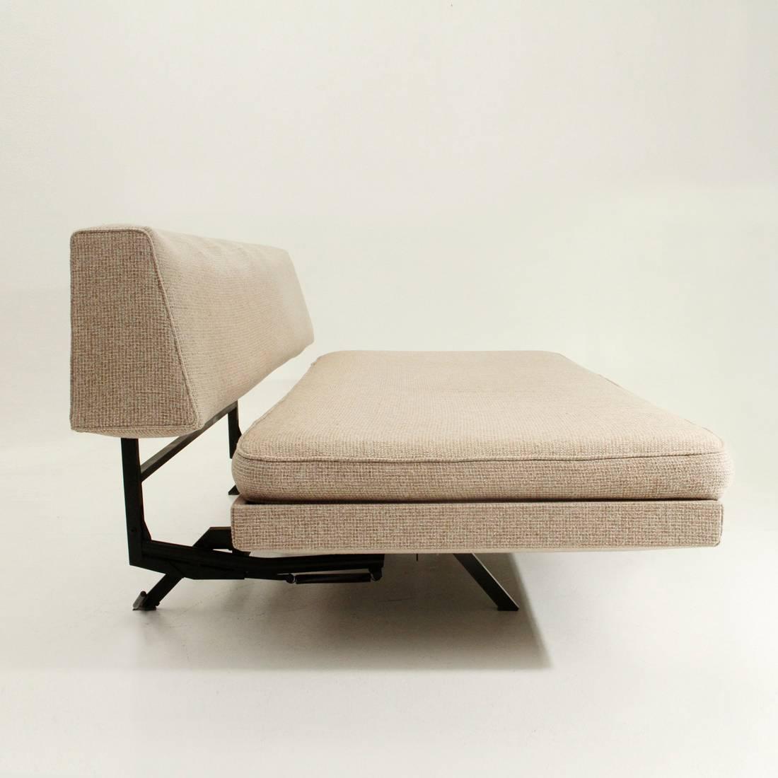 Italian Three-Seat Sofa Bed, 1960s In Good Condition In Savona, IT