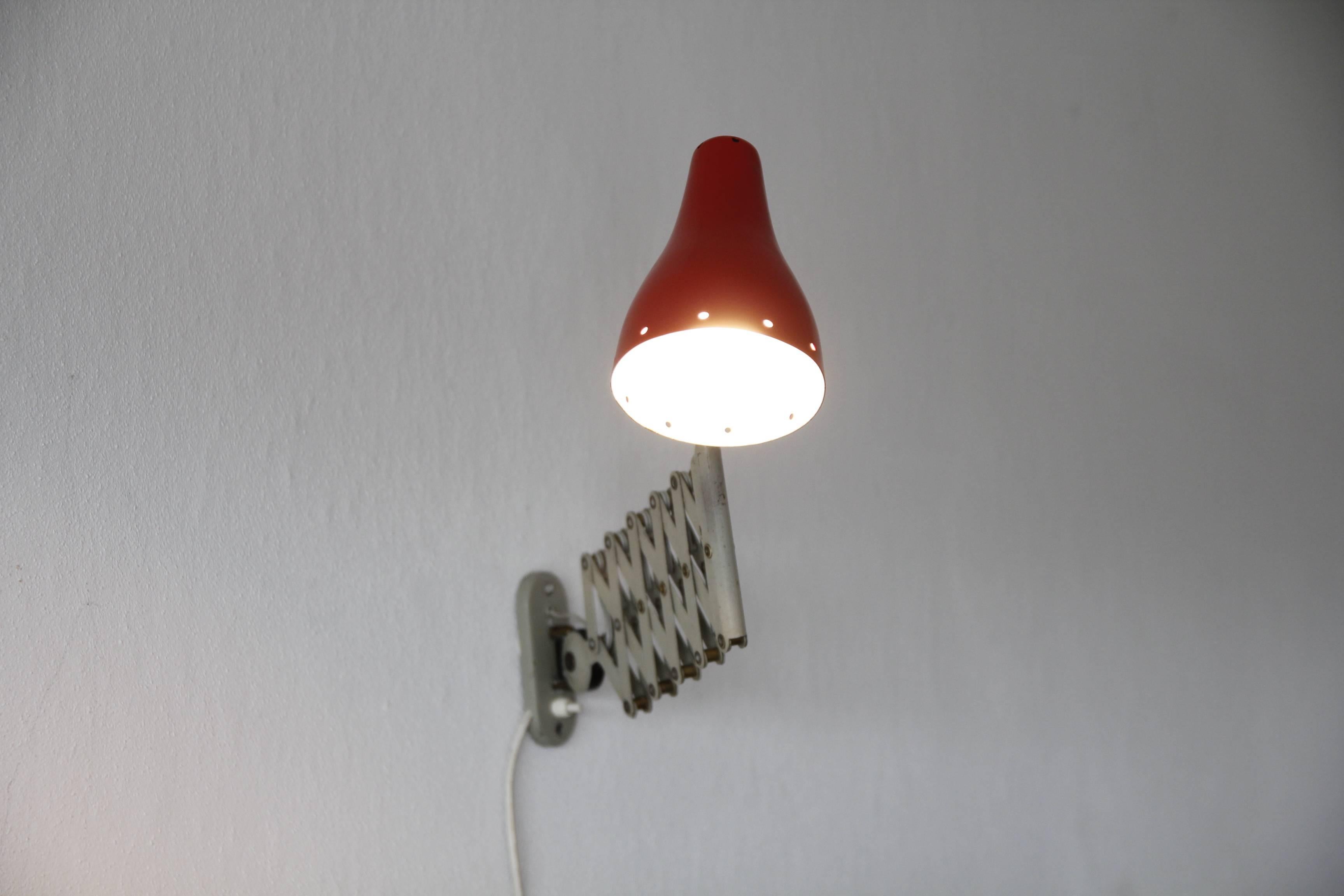 Mid-Century Modern Dutch Scissor Wall Lamp by H. Busquet for Hala, 1950s For Sale