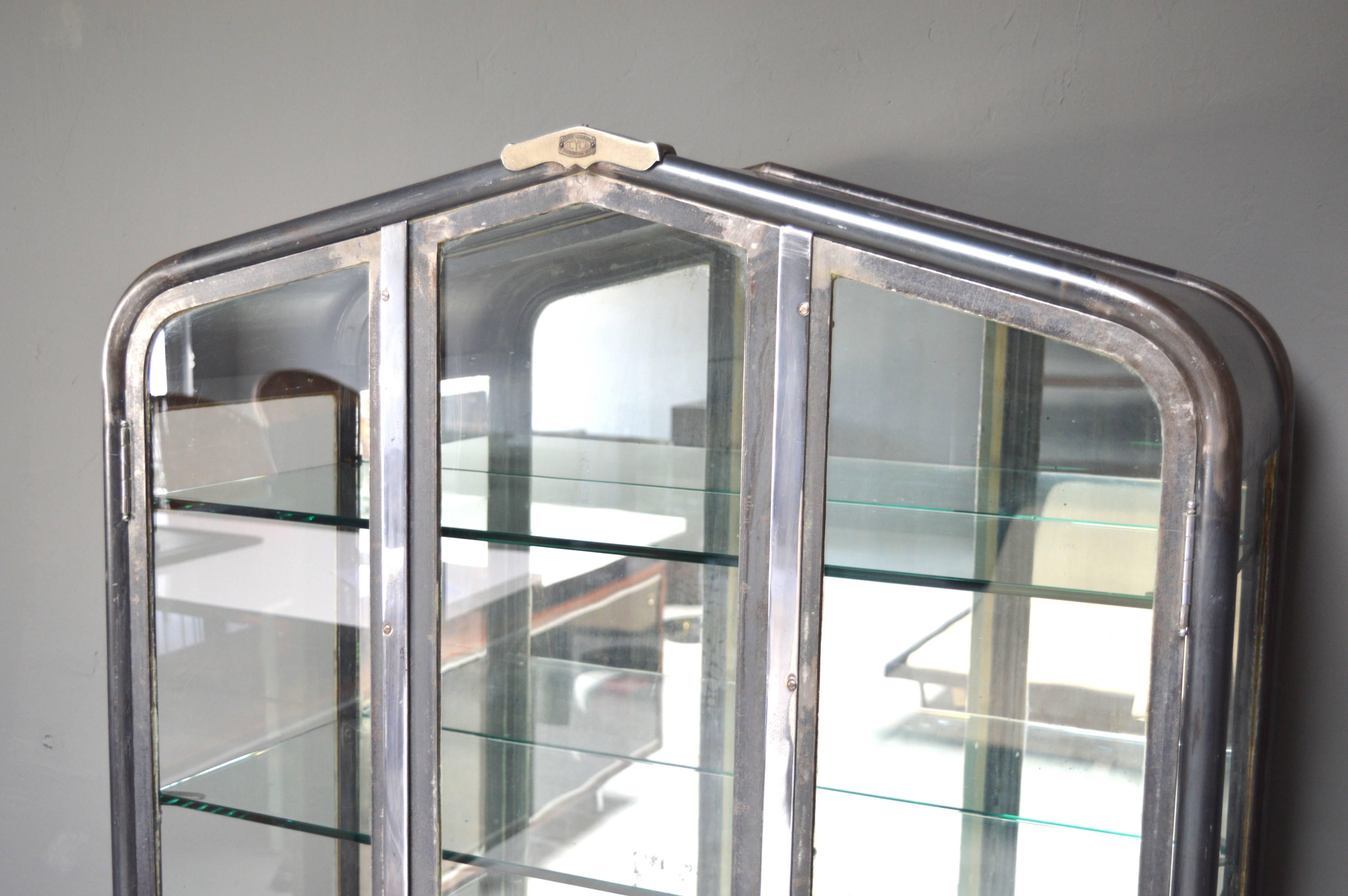 Monumental Iron and Glass Vitrine In Excellent Condition In Los Angeles, CA