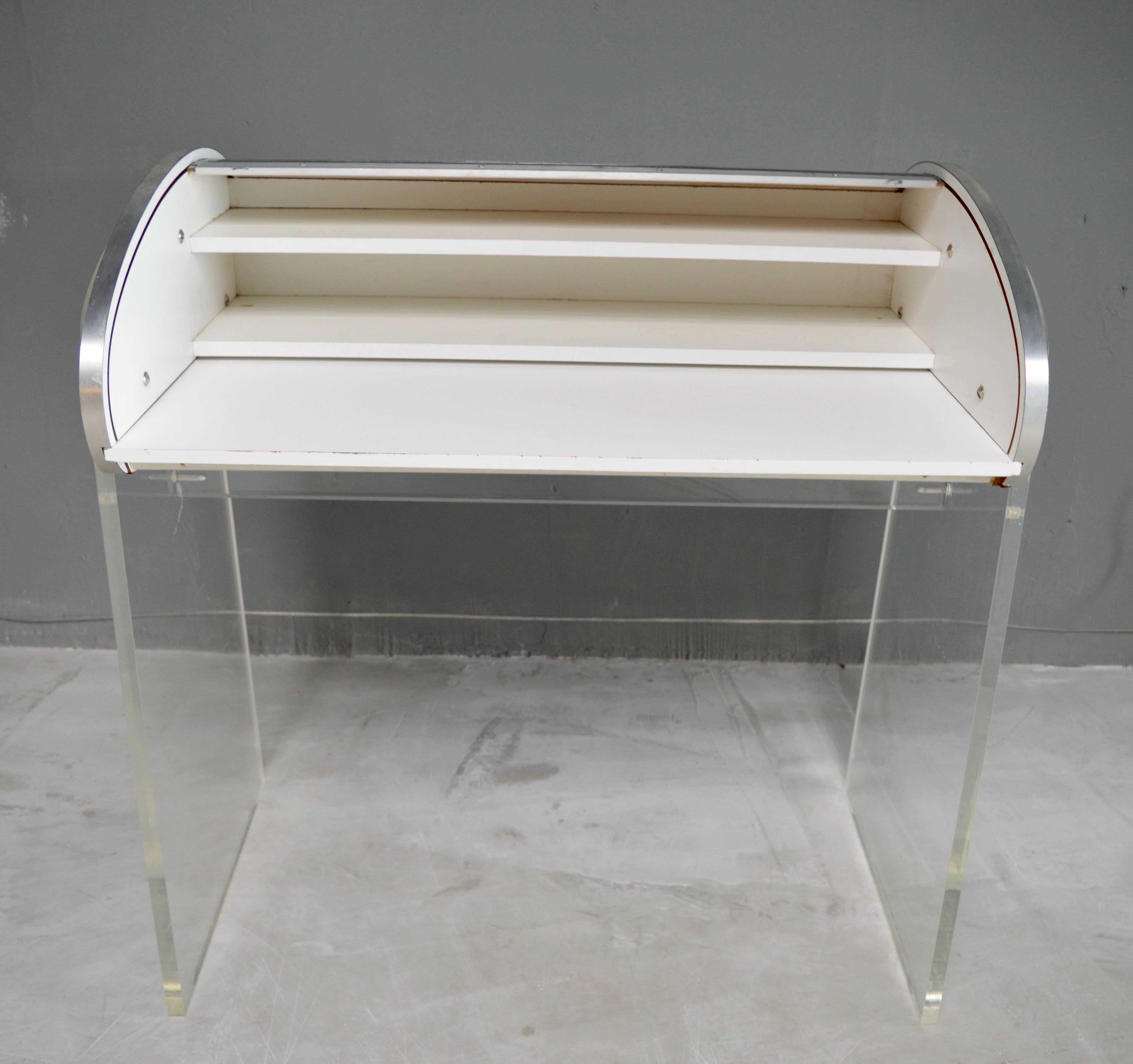 Lucite Desk In Good Condition In Los Angeles, CA