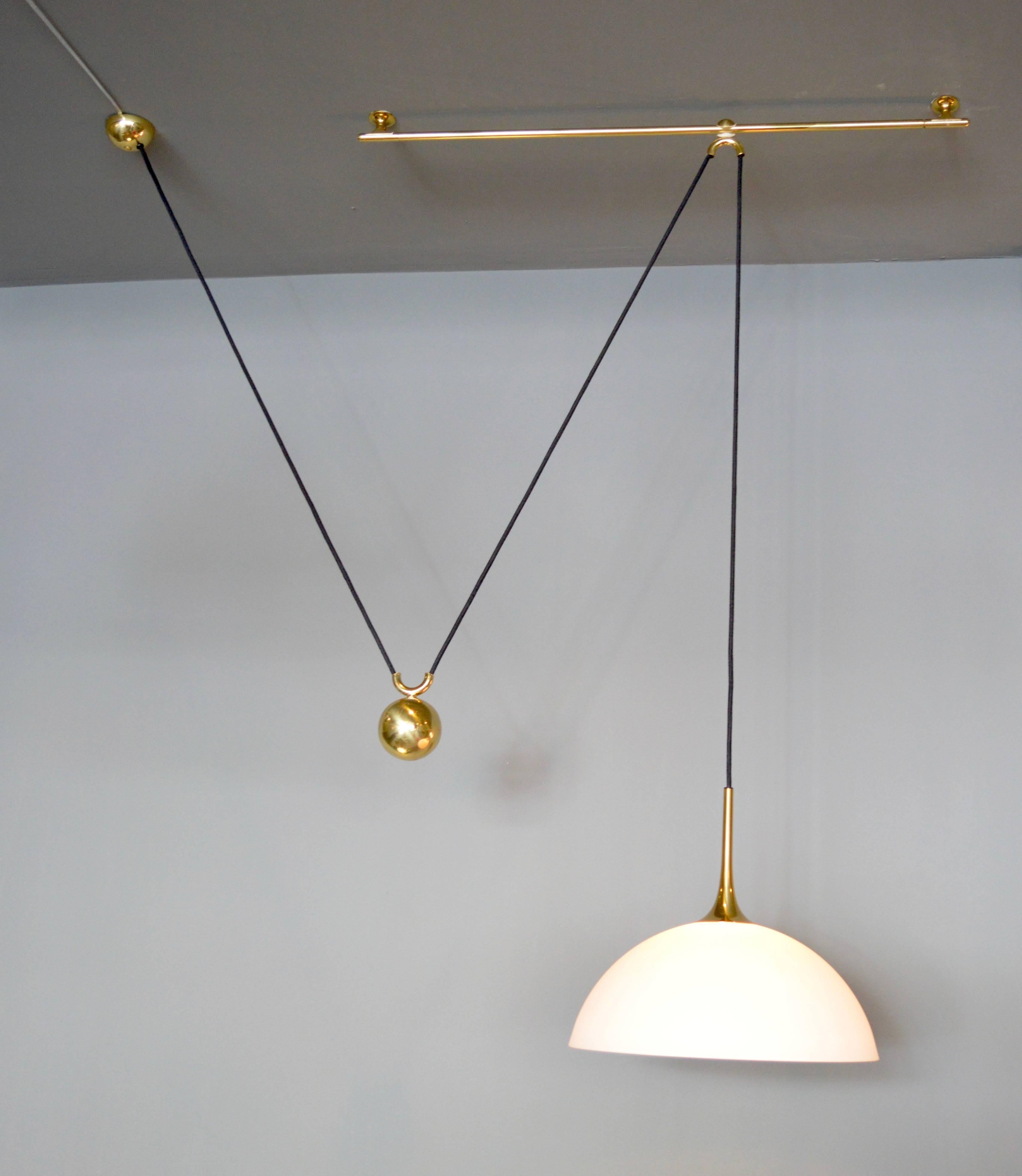 Florian Schulz Counter Balance Light with Brass Rod In Excellent Condition In Los Angeles, CA