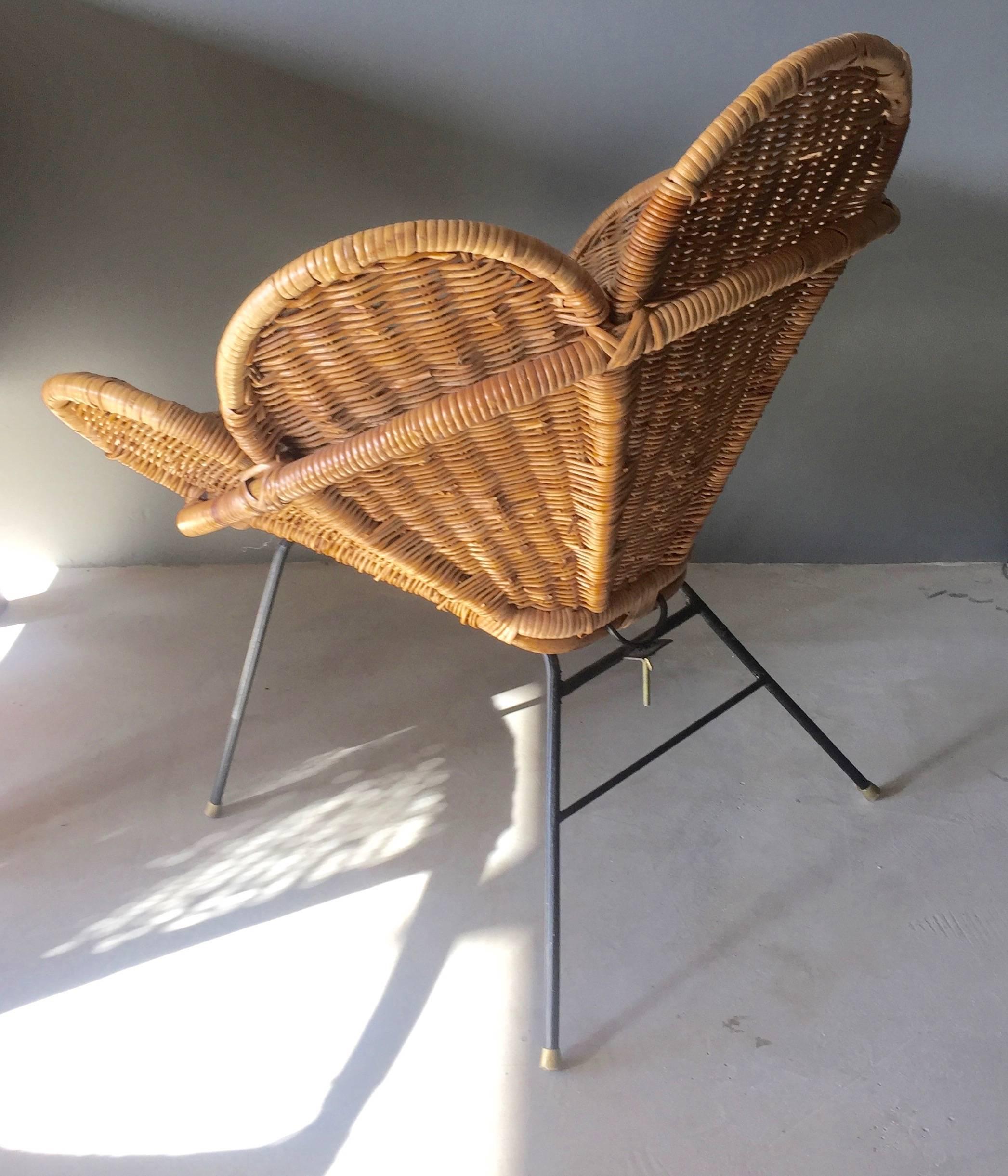 Rattan and Iron Flower Chair In Excellent Condition In Los Angeles, CA