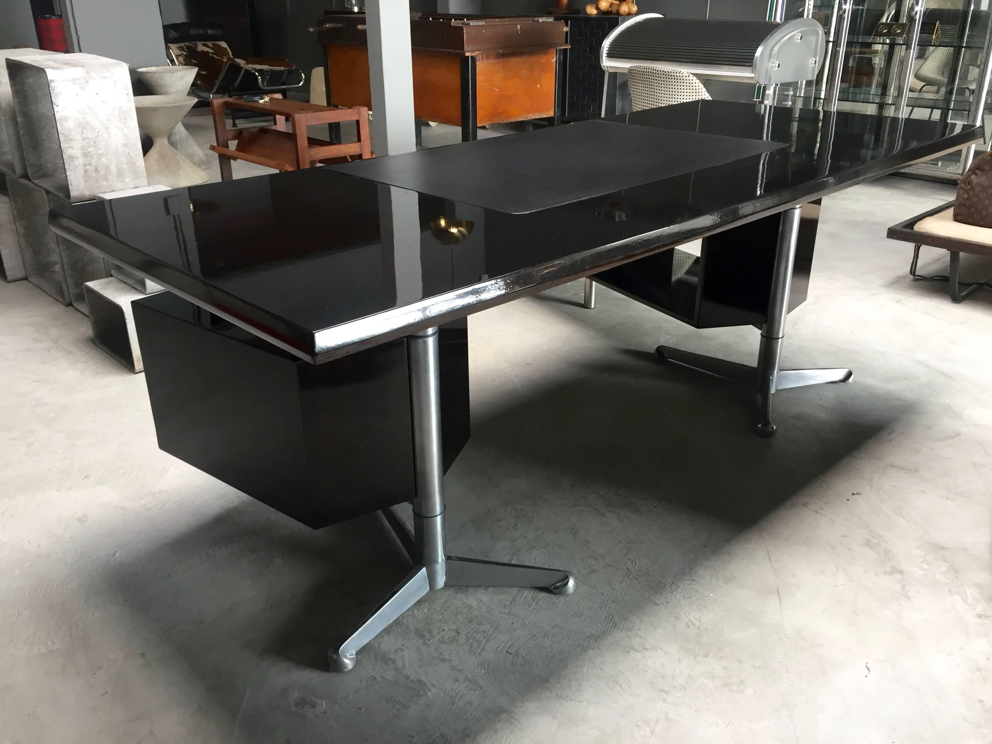 Rosewood Executive Desk by Osvaldo Borsani for Tecno Milano 1